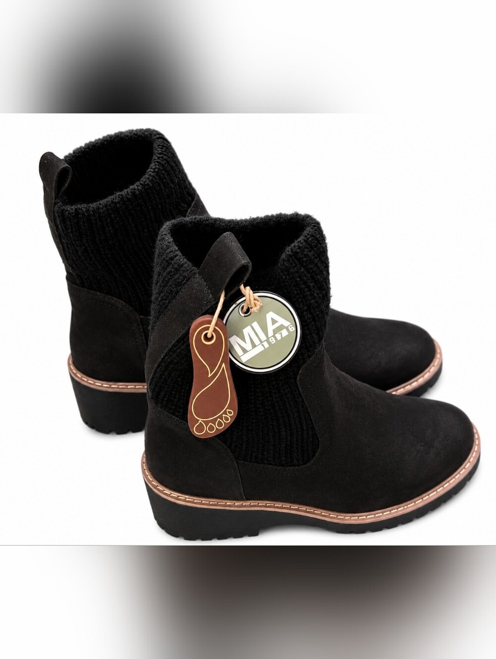 MIA Kara Chelsea Ankle Boots Size 7.5 NWOB Black Sweater Knit Lug Sole Booties - Picture 3 of 10